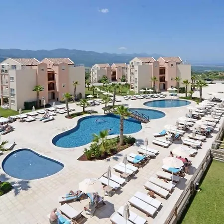 Kusadasi Golf & דירה איידן