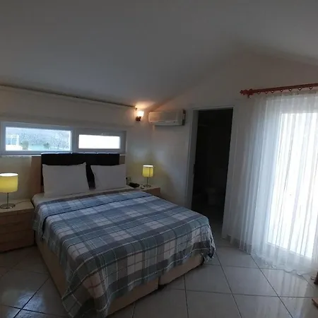 Kusadasi Golf & דירה *