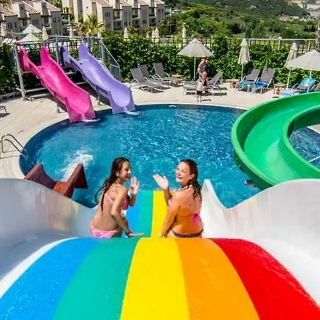 Kusadasi Golf & דירה איידן