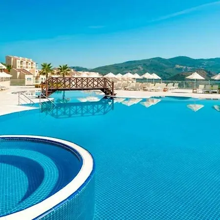 Kusadasi Golf & דירה *