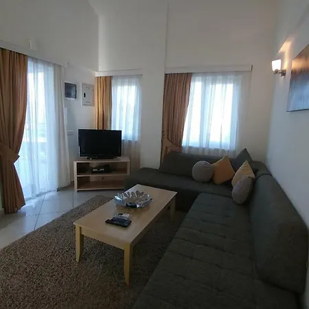 Kusadasi Golf & דירה