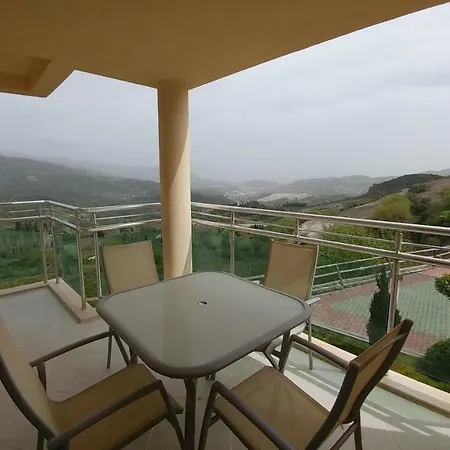 Kusadasi Golf & דירה *