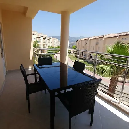 Kusadasi Golf & דירה איידן