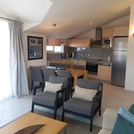 Kusadasi Golf & Apartment *