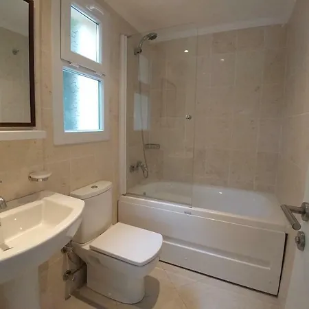Kusadasi Golf & Apartment *